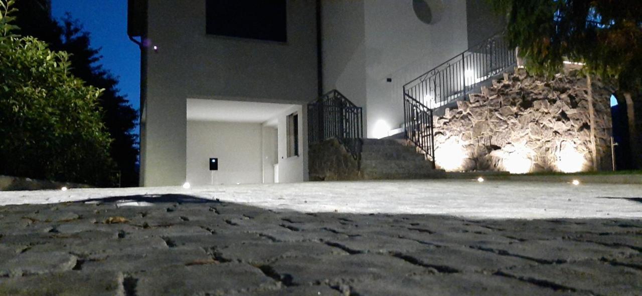 Villa Mari Dervio Exteriör bild